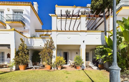 House - Townhouse - Resale - Estepona - Estepona Centro