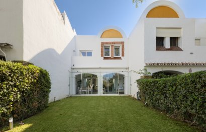 House - Townhouse - Resale - Estepona - Estepona Centro