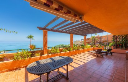 House - Townhouse - Resale - Estepona - Estepona