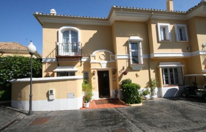 House - Townhouse - Resale - Marbella - Elviria