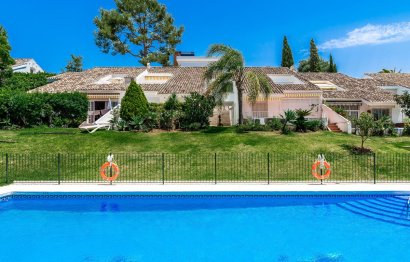 House - Townhouse - Resale - Marbella - Nueva Andalucia