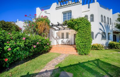 House - Townhouse - Resale - Marbella - Nueva Andalucia