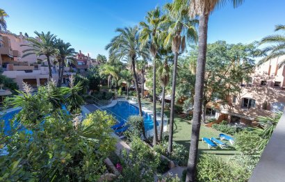 House - Townhouse - Resale - Marbella - Nueva Andalucia