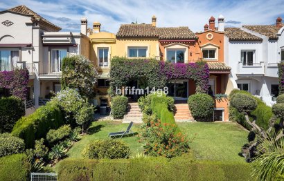 House - Townhouse - Resale - Marbella - Nueva Andalucia