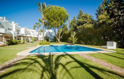 House - Townhouse - Resale - Marbella - Nueva Andalucia