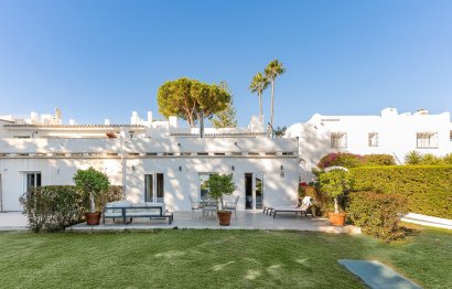 House - Townhouse - Resale - Marbella - Nueva Andalucia