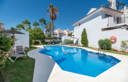 House - Townhouse - Resale - Marbella - Nueva Andalucia