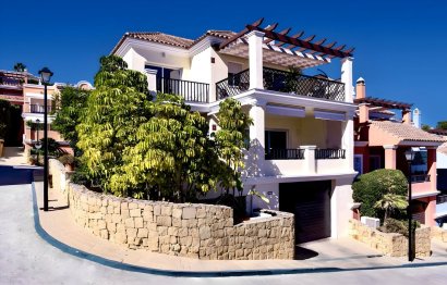 House - Townhouse - Resale - Marbella - Nueva Andalucia