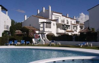 House - Townhouse - Reventa - Estepona -
                Benavista