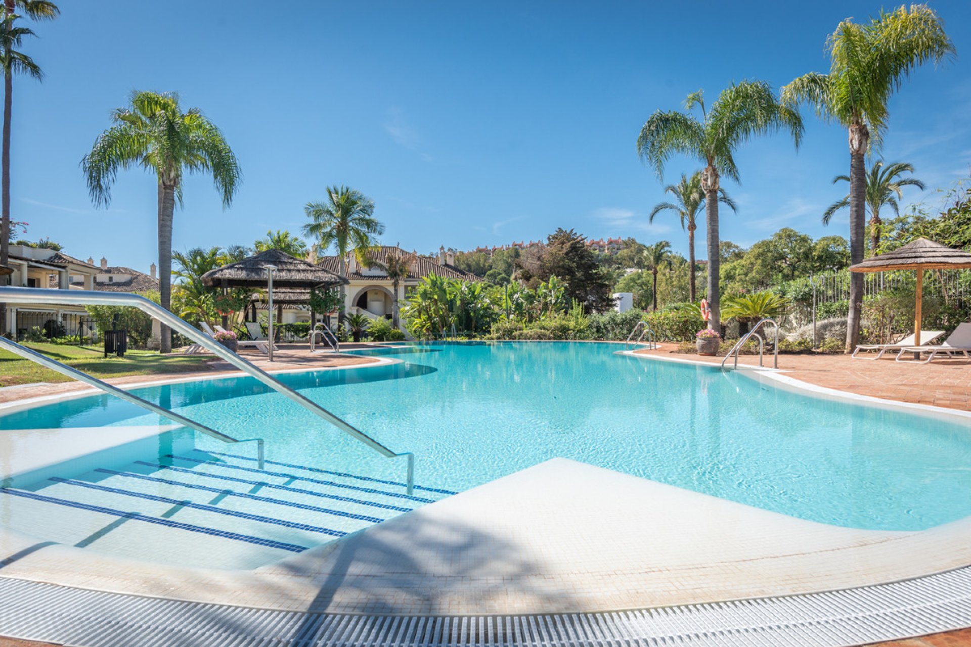 New Build - Apartment - Penthouse - Marbella - Nueva Andalucia