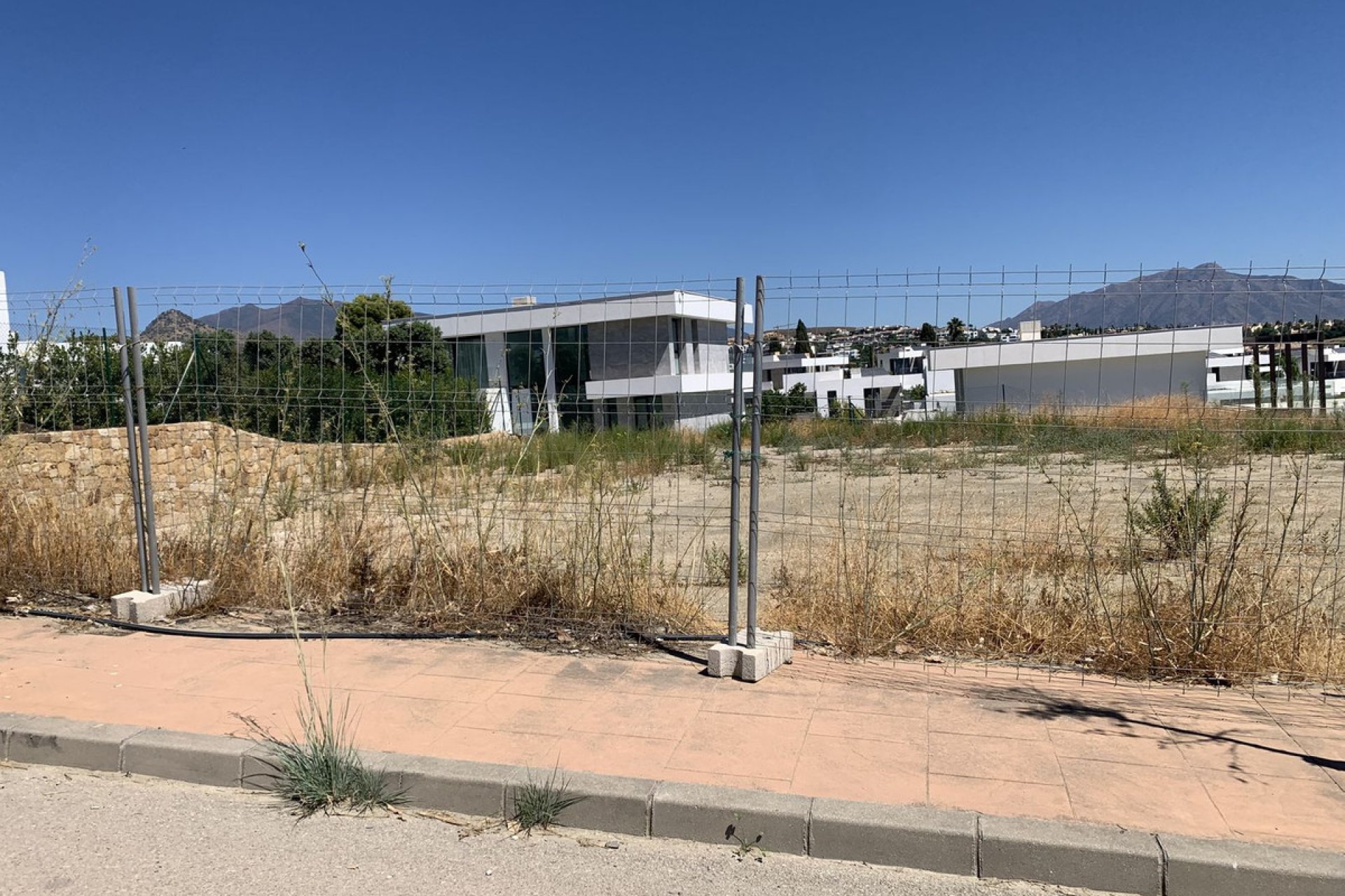 New Build - Plot - Residential Plot - Estepona - Cancelada