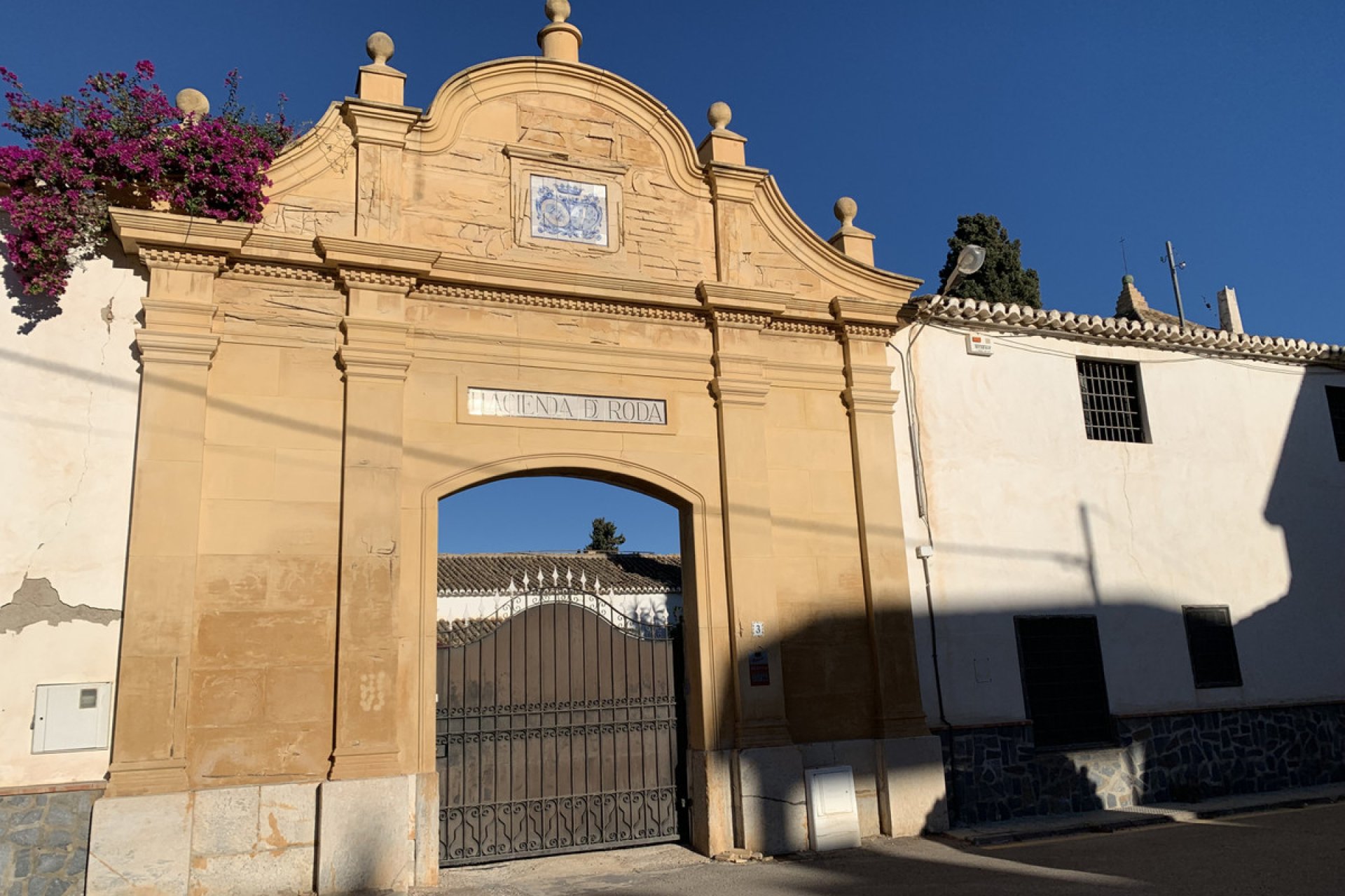 Obra nueva - Casa - Roda Golf