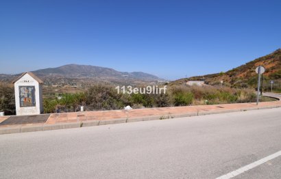 Plot - Resale - La Cala Golf -
                La Cala Golf