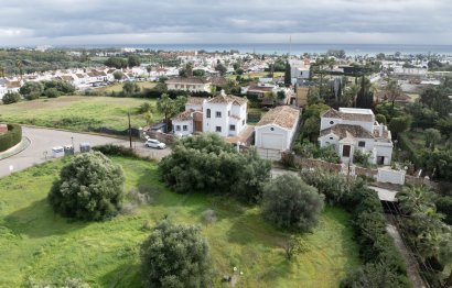 Plot - Residential Plot - Resale - Estepona -
                Bel Air