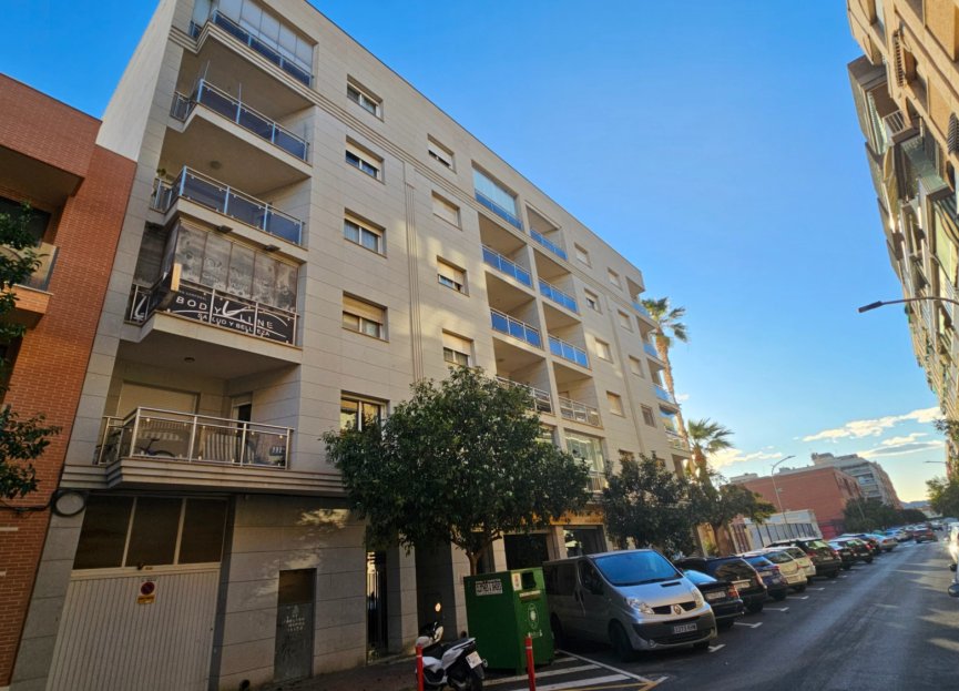 Resale - Apartment - Aguilas - Center