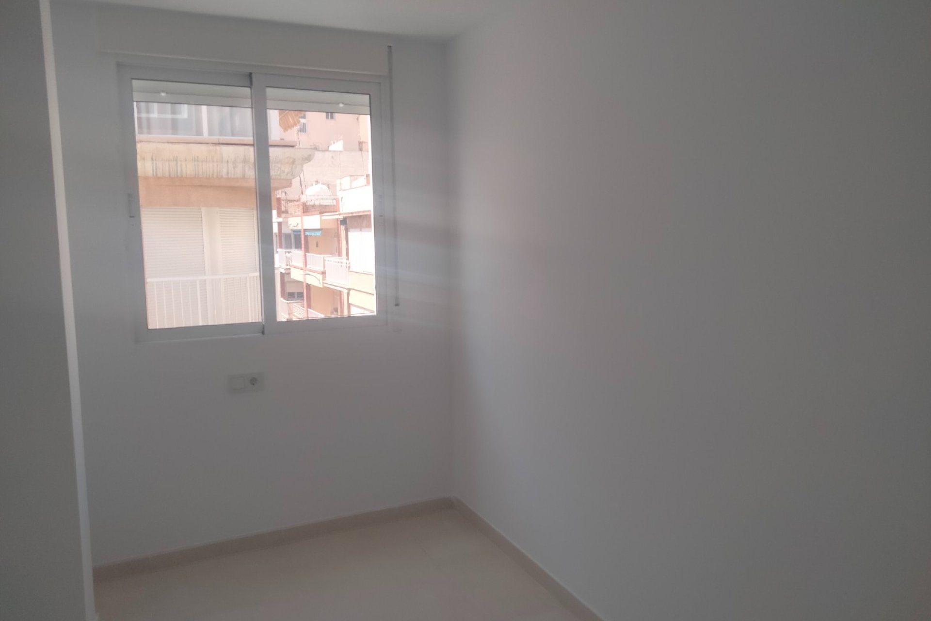 Resale - Apartment - Aguilas - Center