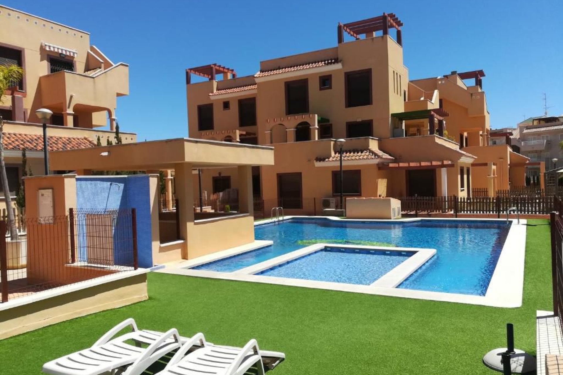 Resale - Apartment - Aguilas