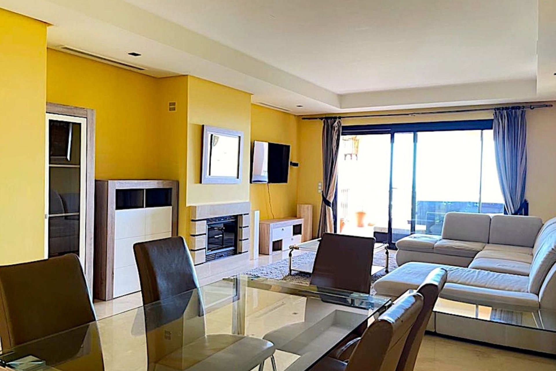 Resale - Apartment - Benahavís