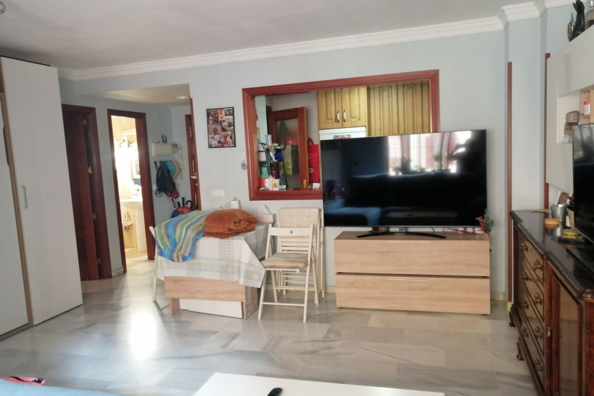 Resale - Apartment - Benalmádena