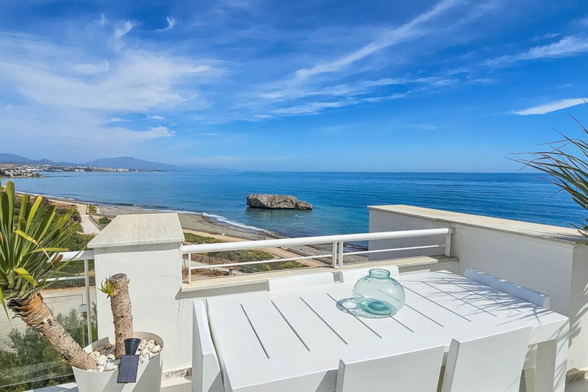 Resale - Apartment - Casares Playa - Casares