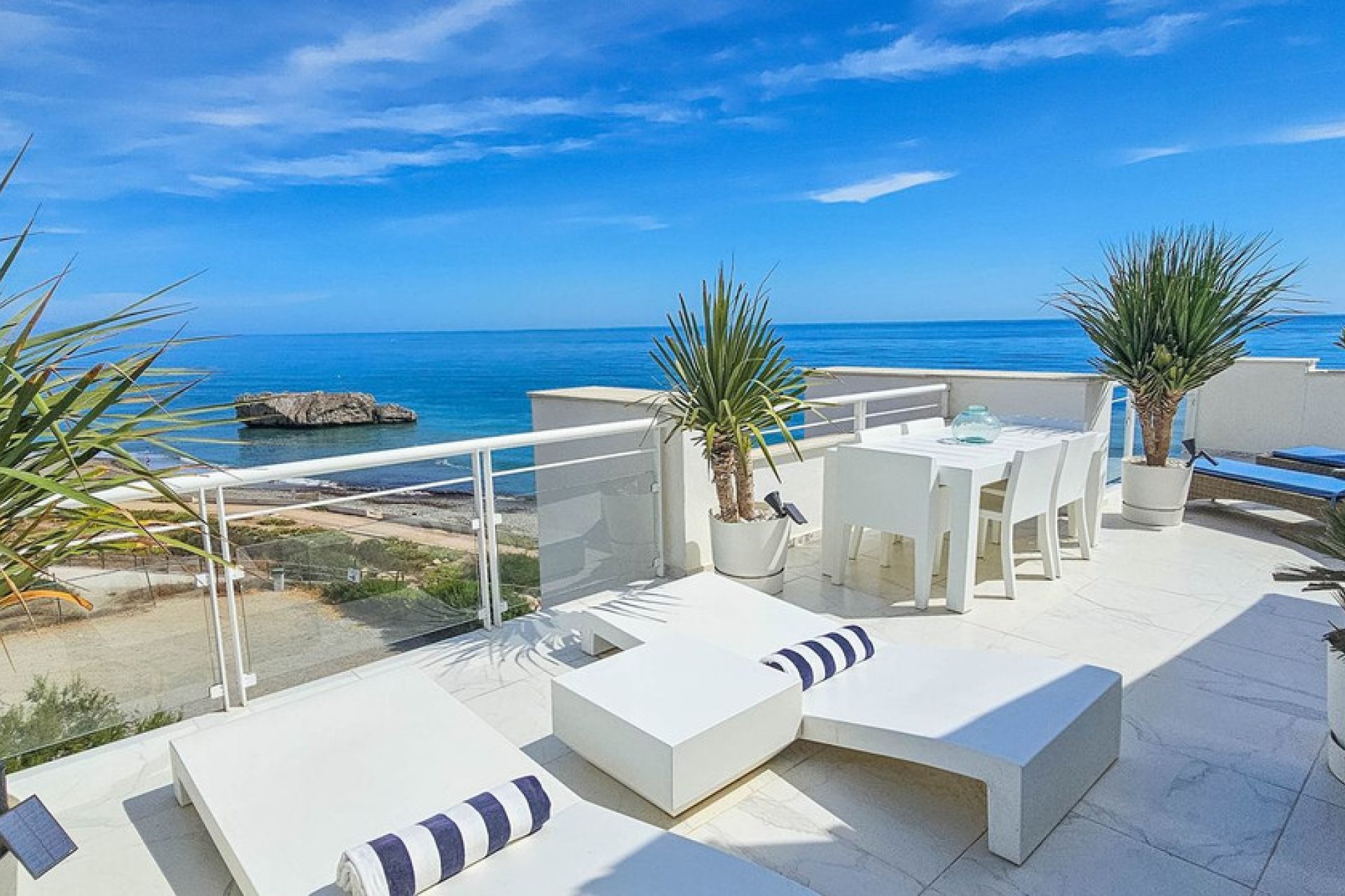 Resale - Apartment - Casares Playa - Casares