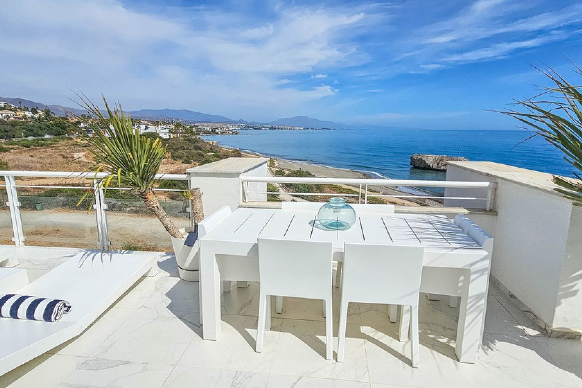 Resale - Apartment - Casares Playa - Casares