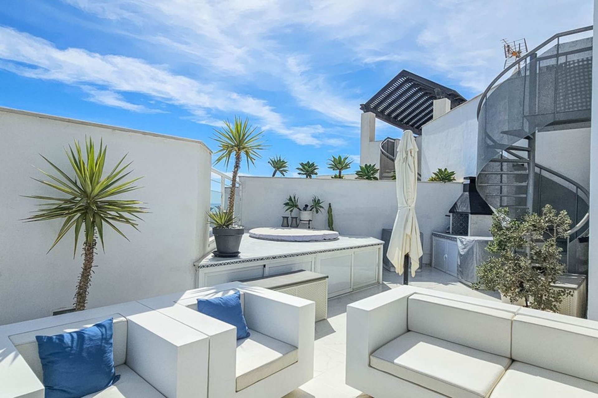 Resale - Apartment - Casares Playa - Casares