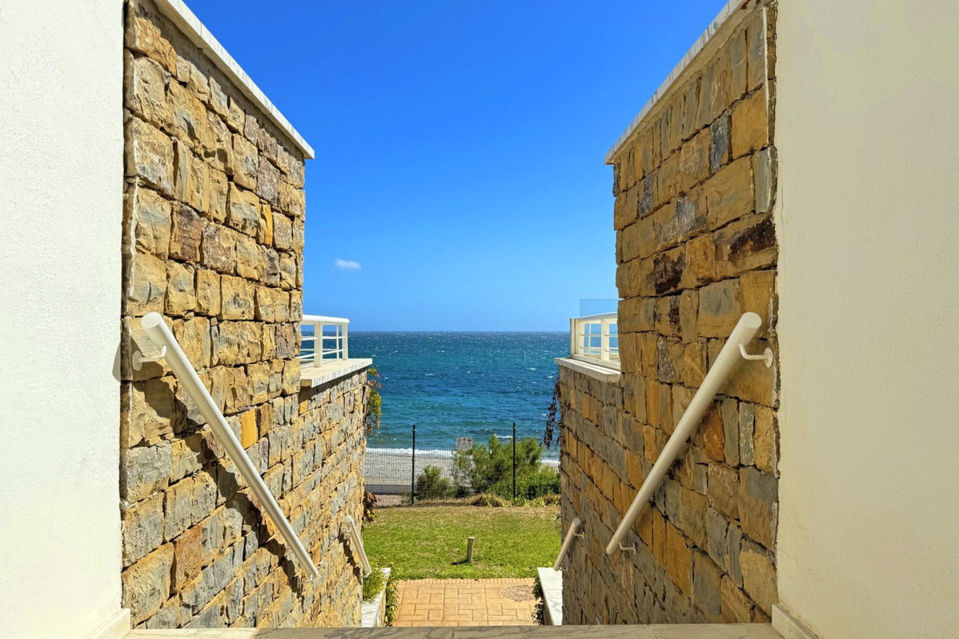 Resale - Apartment - Casares Playa - Casares