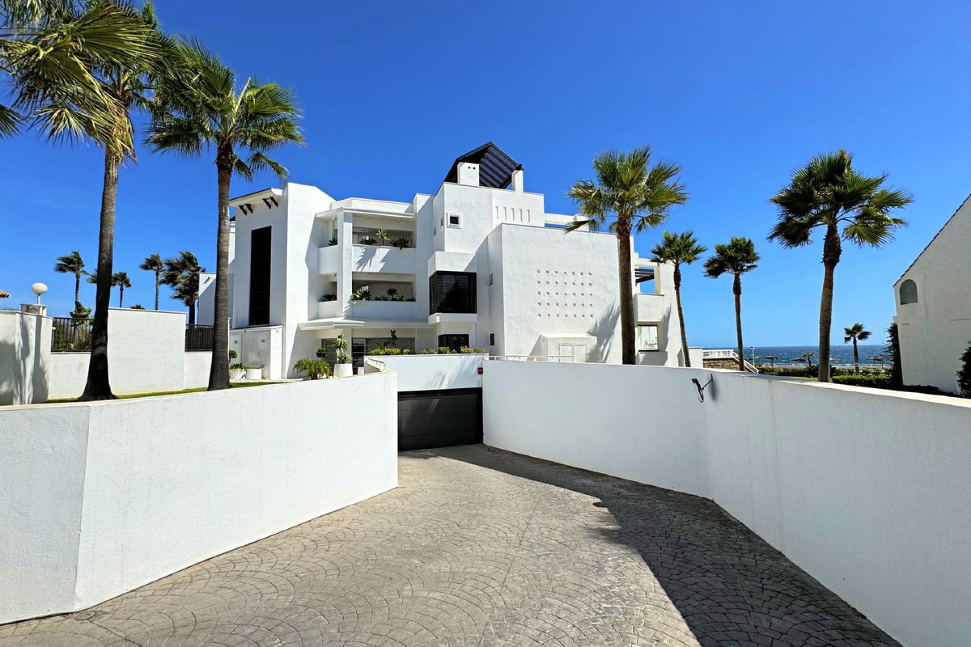 Resale - Apartment - Casares Playa - Casares