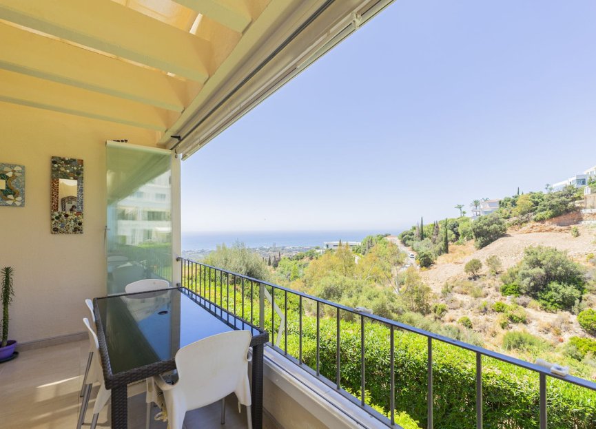 Resale - Apartment - Duplex - Marbella - Altos de los Monteros