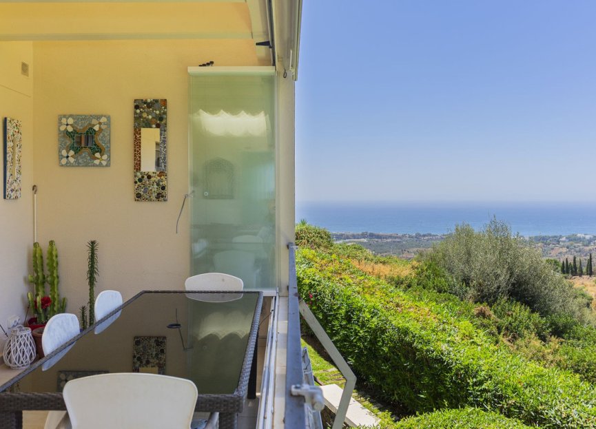 Resale - Apartment - Duplex - Marbella - Altos de los Monteros