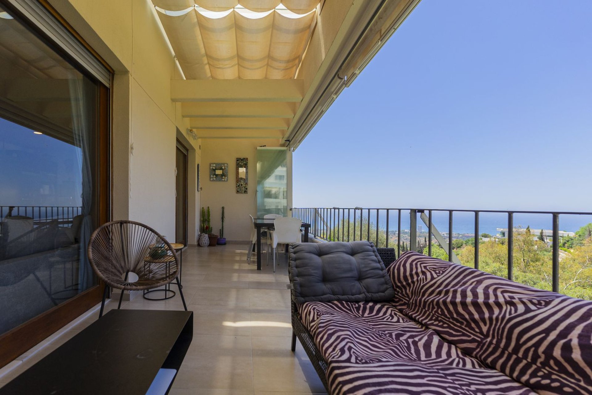 Resale - Apartment - Duplex - Marbella - Altos de los Monteros