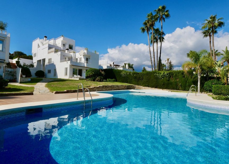 Resale - Apartment - Duplex - Marbella - Nueva Andalucia