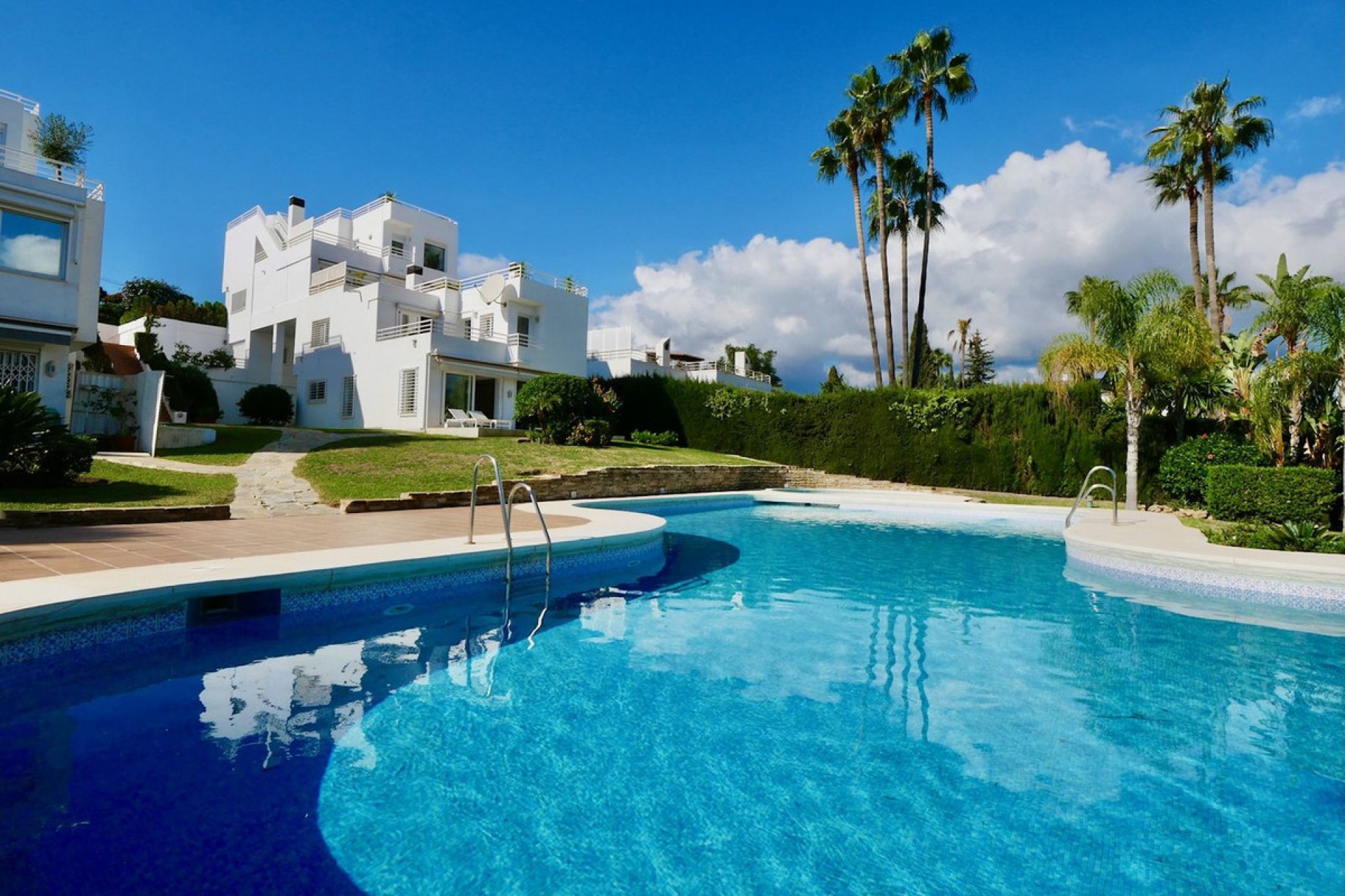 Resale - Apartment - Duplex - Marbella - Nueva Andalucia