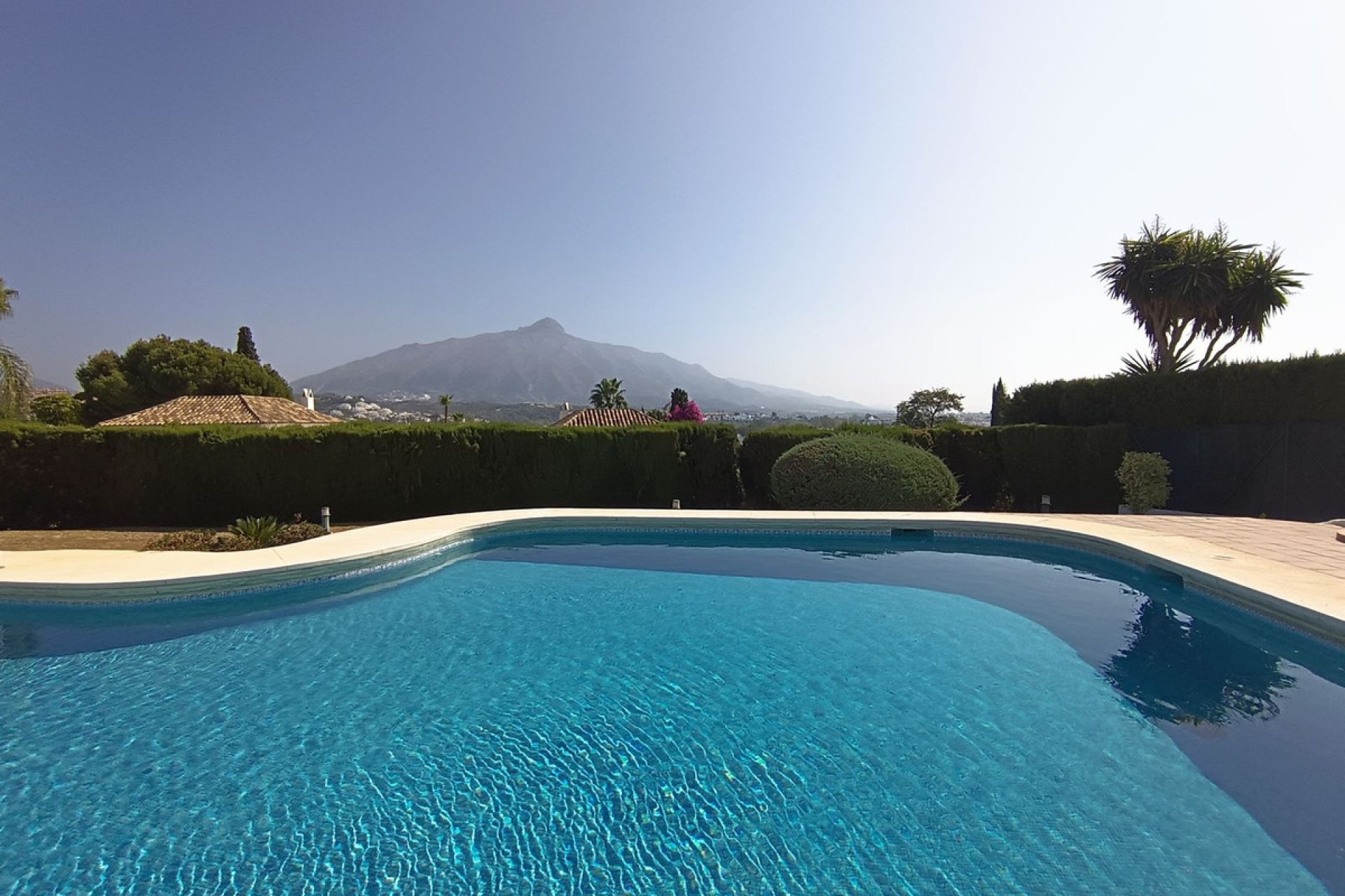 Resale - Apartment - Duplex - Marbella - Nueva Andalucia