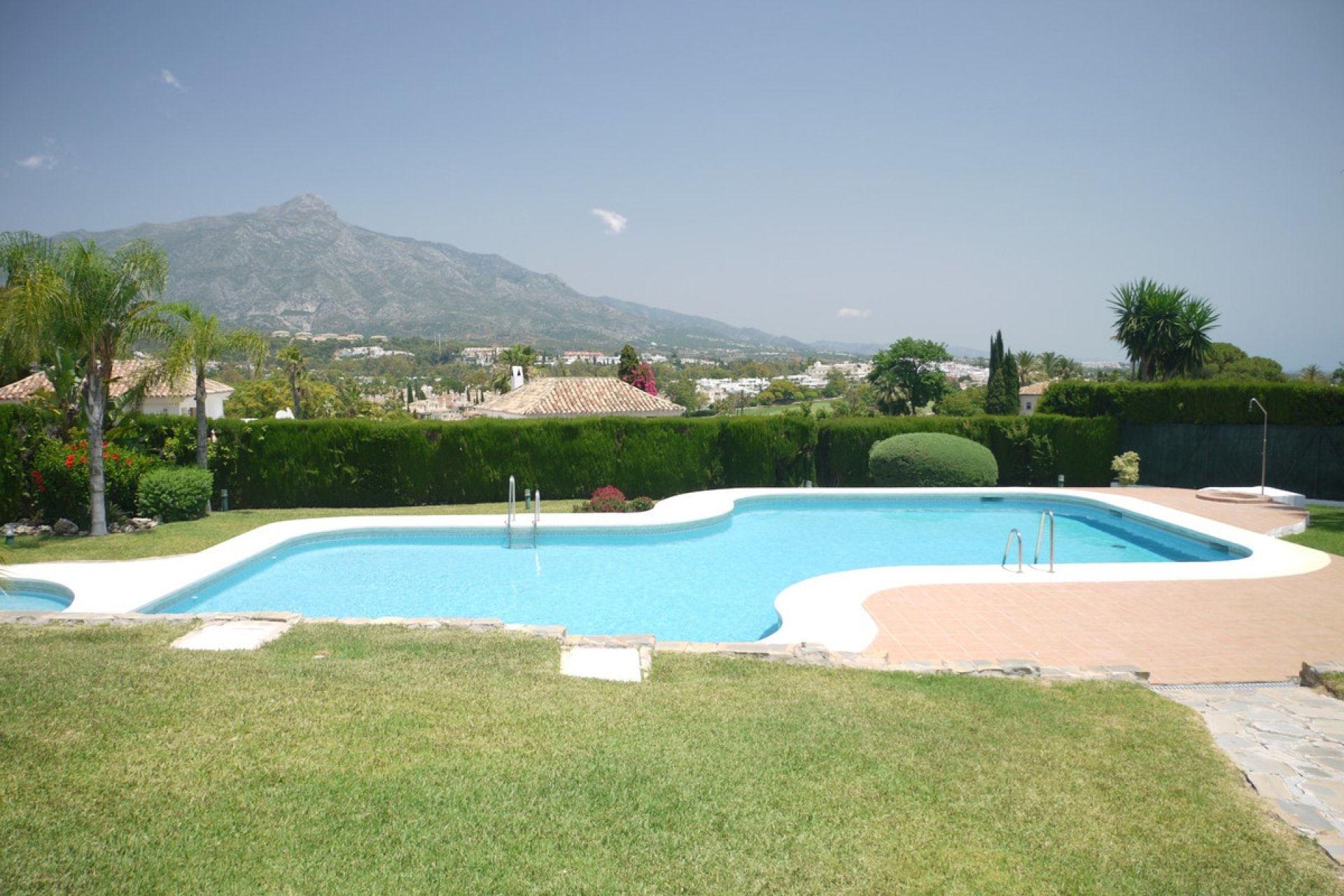 Resale - Apartment - Duplex - Marbella - Nueva Andalucia