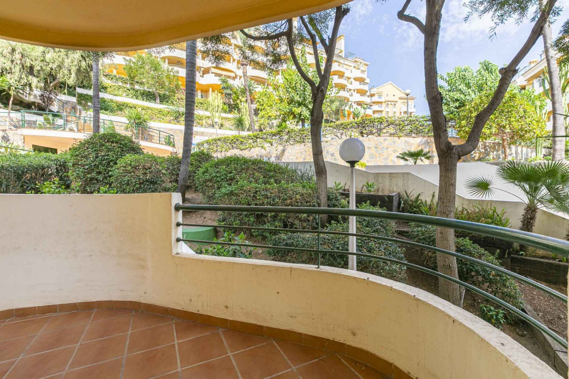 Resale - Apartment - Duplex - Marbella - Nueva Andalucia