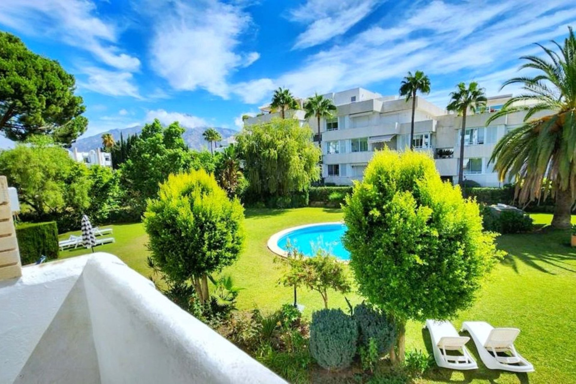 Resale - Apartment - Duplex - Marbella - Nueva Andalucia