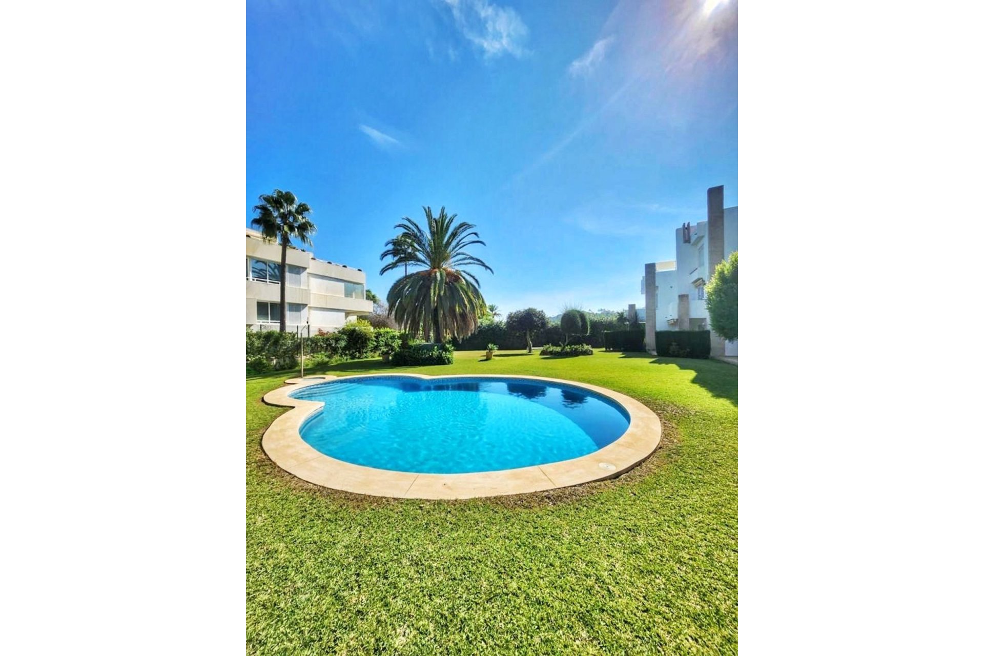 Resale - Apartment - Duplex - Marbella - Nueva Andalucia