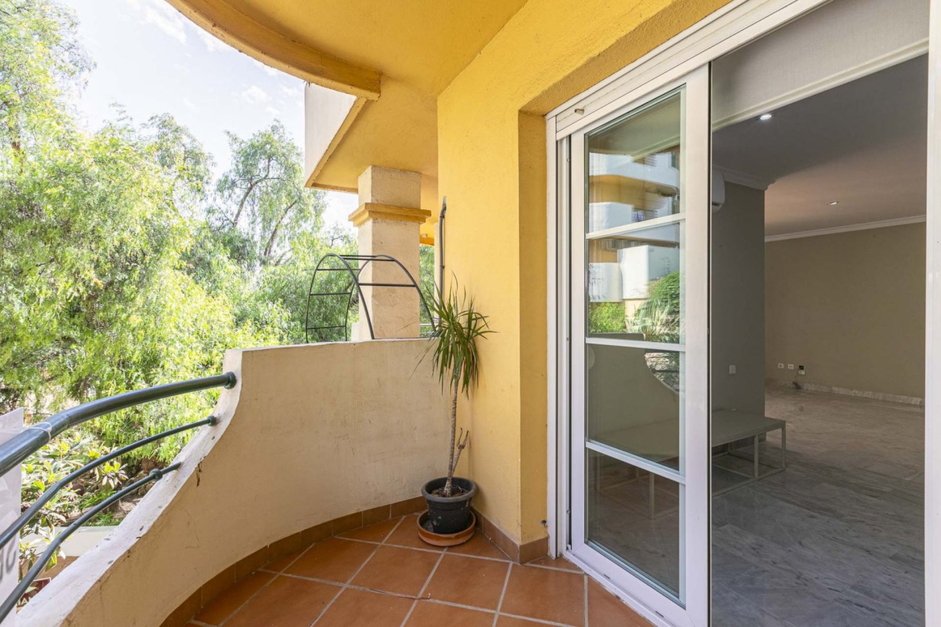 Resale - Apartment - Duplex - Marbella - Nueva Andalucia