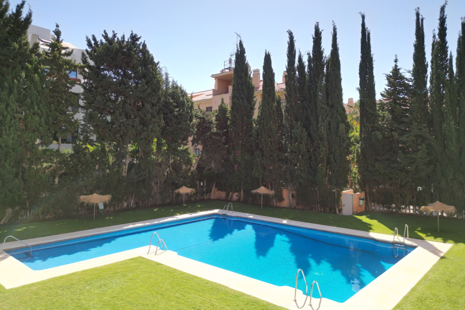 Resale - Apartment - Duplex - Marbella