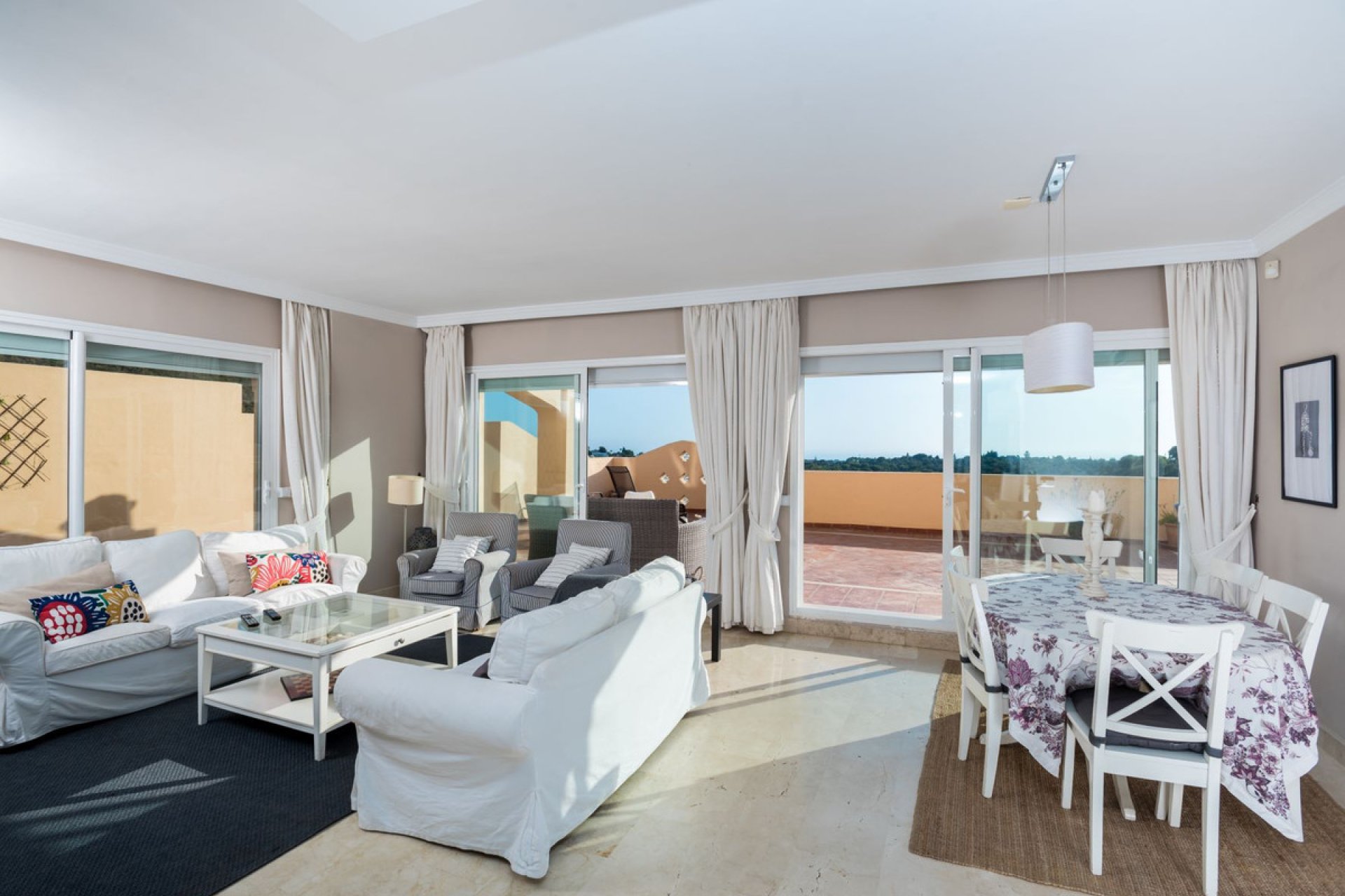 Resale - Apartment - Elviria