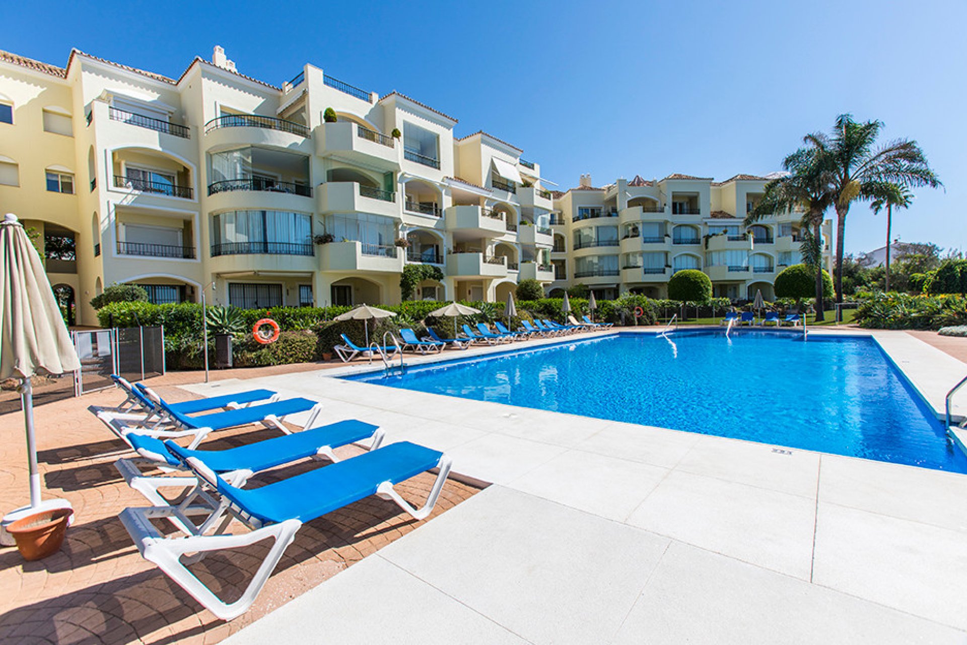 Resale - Apartment - Elviria