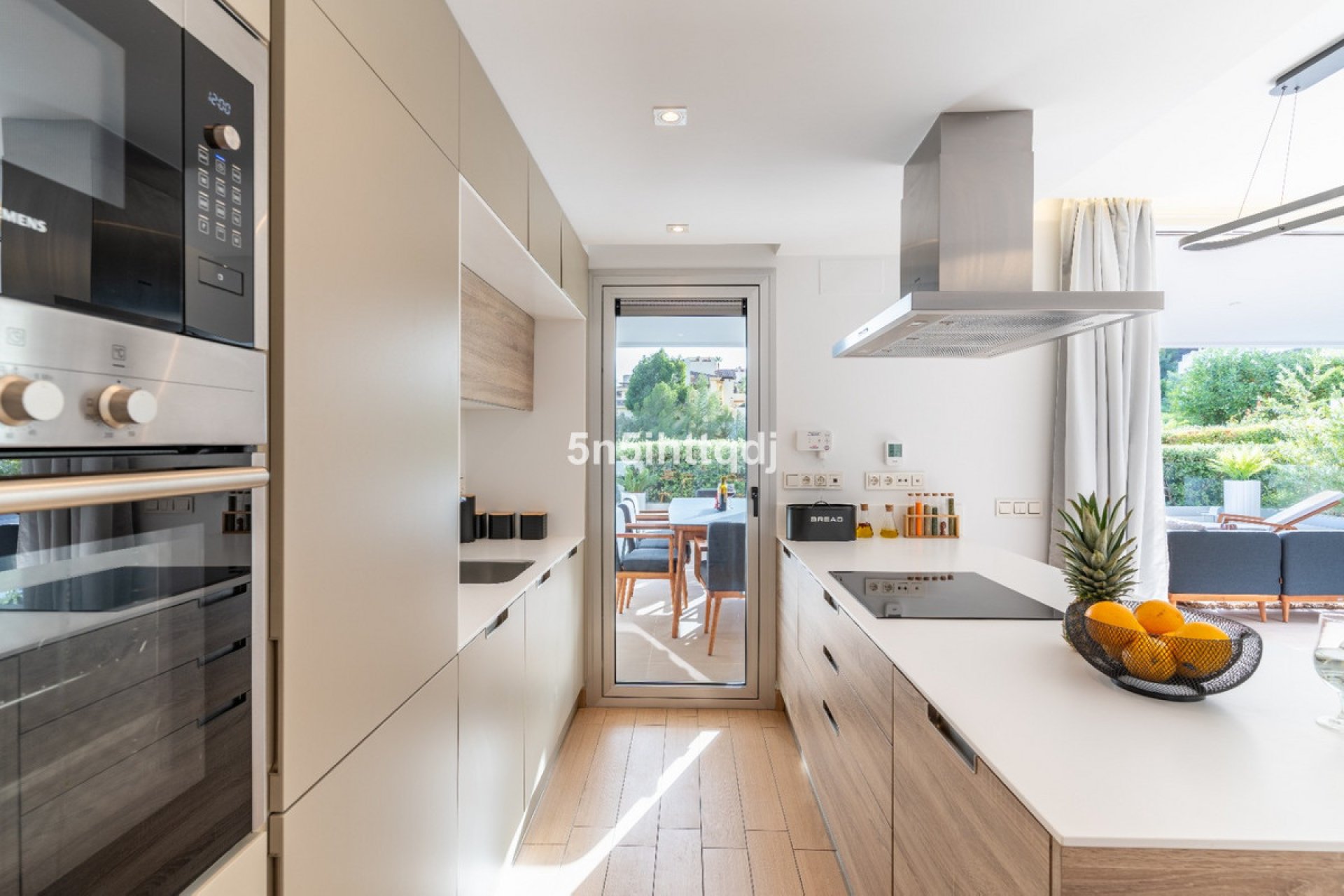 Resale - Apartment / flat - Benahavís