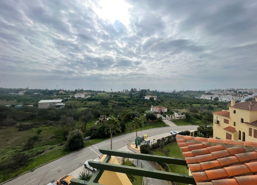 Resale - Apartment / flat - Estepona
