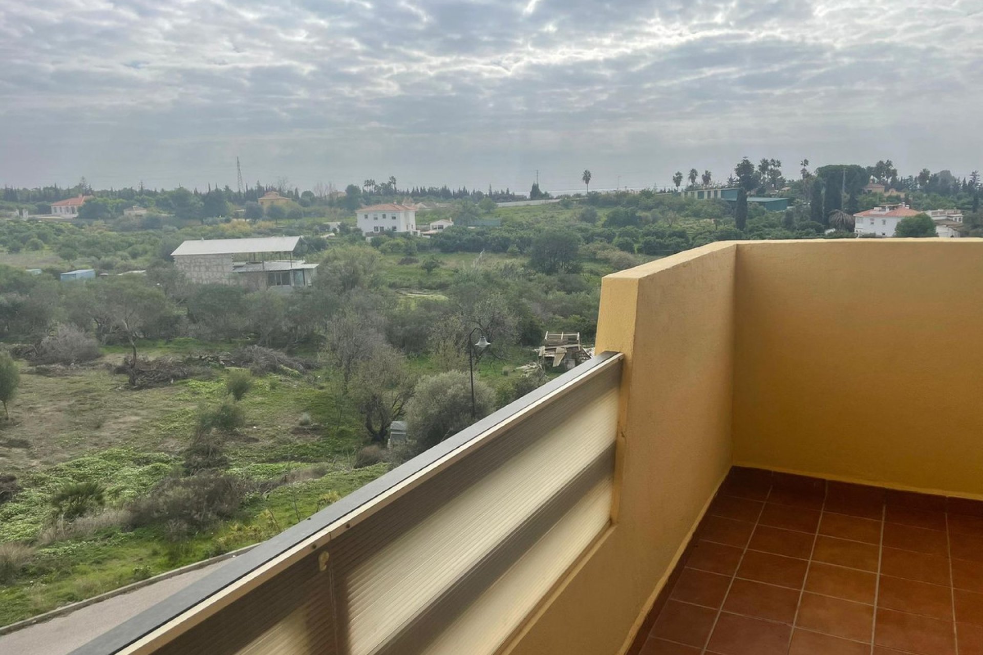 Resale - Apartment / flat - Estepona