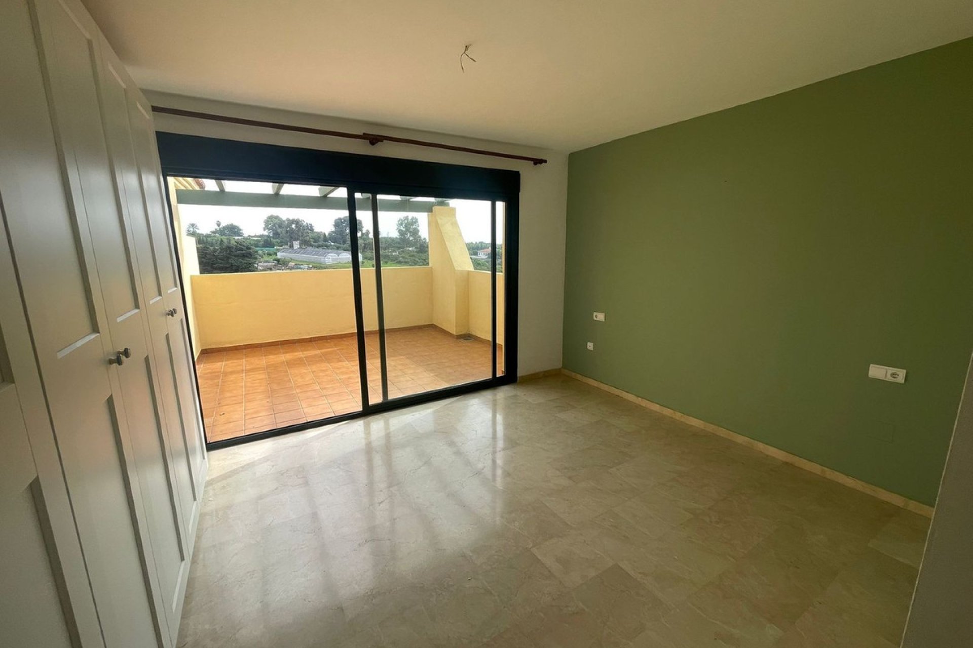 Resale - Apartment / flat - Estepona