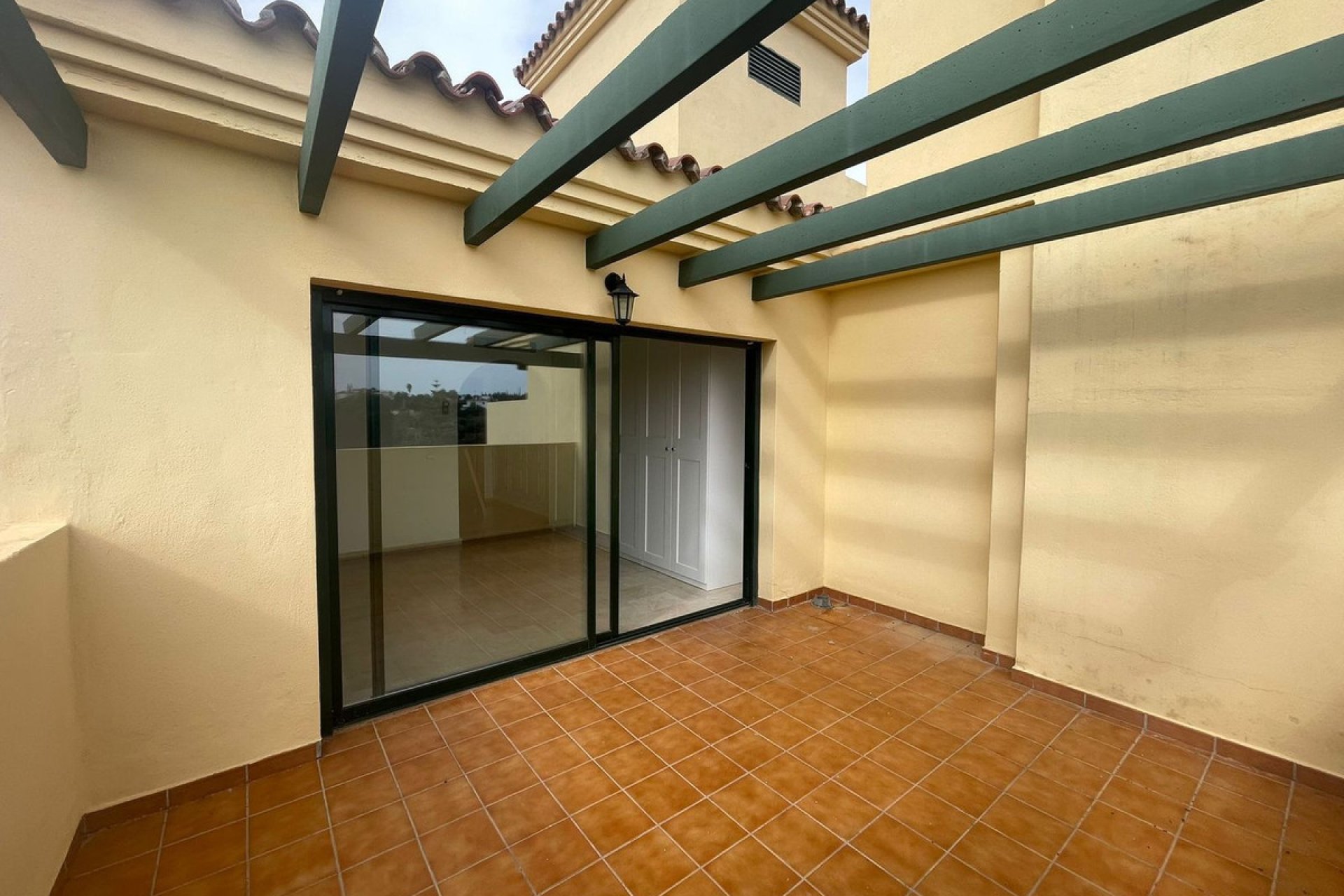 Resale - Apartment / flat - Estepona