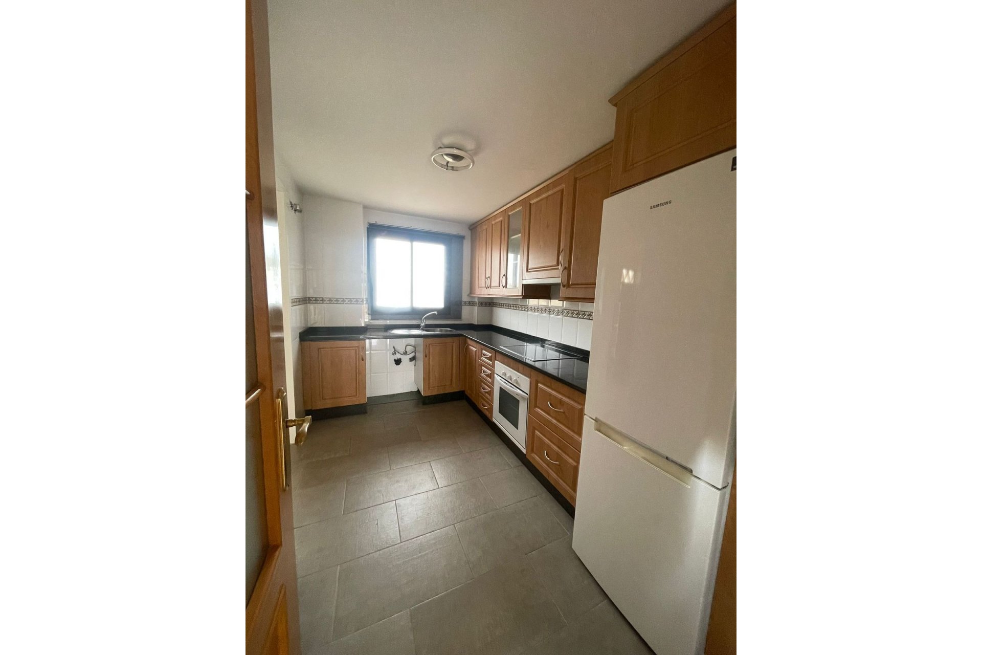 Resale - Apartment / flat - Estepona