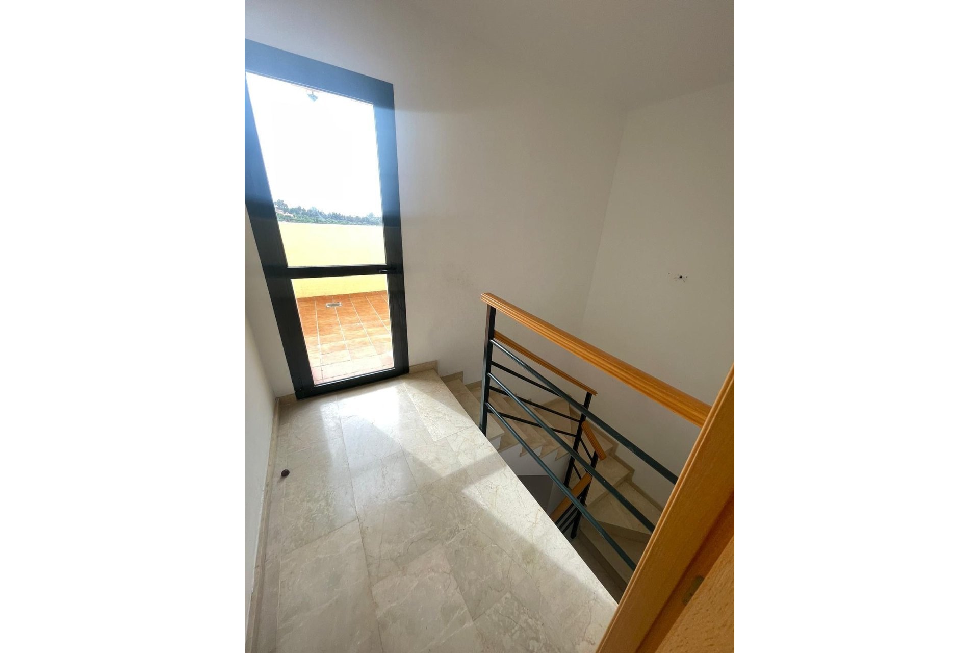 Resale - Apartment / flat - Estepona